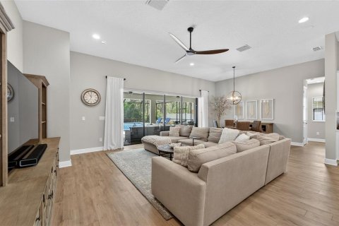 House in Riverview, Florida 4 bedrooms, 295.8 sq.m. № 1813803 - photo 18
