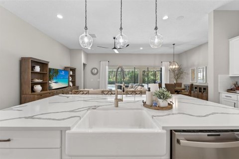 House in Riverview, Florida 4 bedrooms, 295.8 sq.m. № 1813803 - photo 10