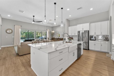 House in Riverview, Florida 4 bedrooms, 295.8 sq.m. № 1813803 - photo 7