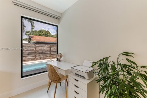 Купить виллу или дом в Майами-Бич, Флорида 4 спальни, 197.14м2, № 2049574 - фото 15