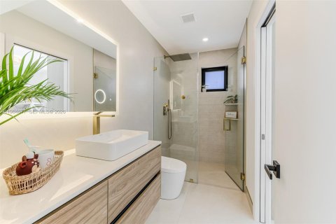 Купить виллу или дом в Майами-Бич, Флорида 4 спальни, 197.14м2, № 2049574 - фото 22