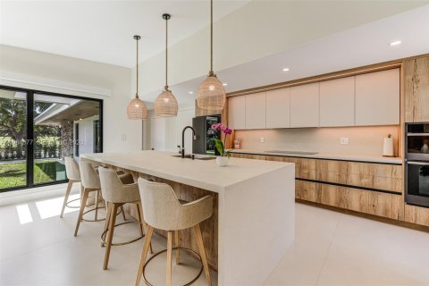 Купить виллу или дом в Майами-Бич, Флорида 4 спальни, 197.14м2, № 2049574 - фото 7