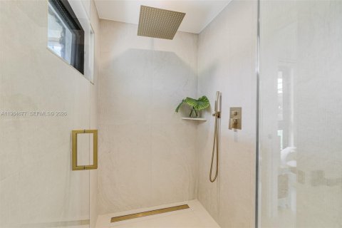 Купить виллу или дом в Майами-Бич, Флорида 4 спальни, 197.14м2, № 2049574 - фото 25