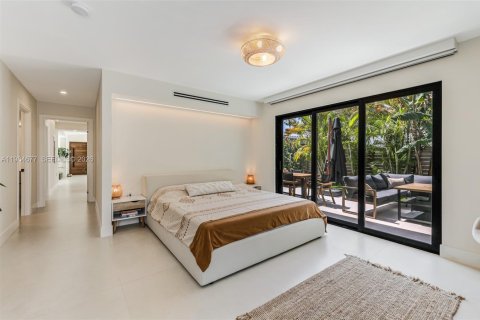 Купить виллу или дом в Майами-Бич, Флорида 4 спальни, 197.14м2, № 2049574 - фото 13