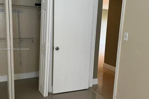 Copropriété à louer à Davie, Floride: 2 chambres, 115.2 m2 № 1997091 - photo 7