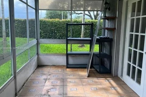 Copropriété à louer à Davie, Floride: 2 chambres, 115.2 m2 № 1997091 - photo 4