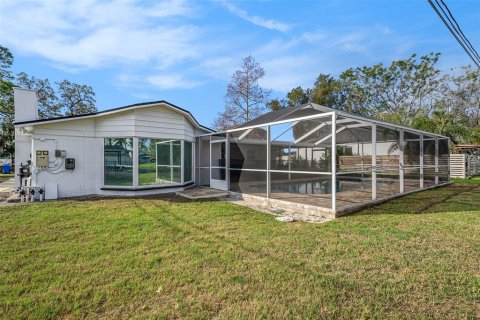 House in Saint Petersburg, Florida 3 bedrooms, 155.52 sq.m. № 1909475 - photo 26