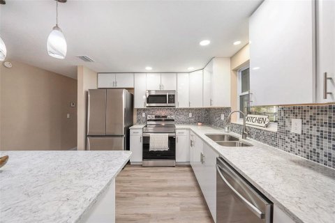 Casa en venta en Saint Petersburg, Florida, 3 dormitorios, 155.52 m2 № 1909475 - foto 13