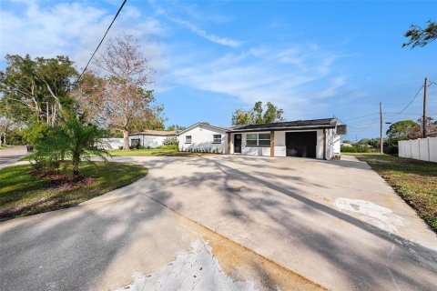 Villa ou maison à vendre à Saint Petersburg, Floride: 3 chambres, 155.52 m2 № 1909475 - photo 3