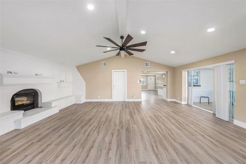 Casa en venta en Saint Petersburg, Florida, 3 dormitorios, 155.52 m2 № 1909475 - foto 6