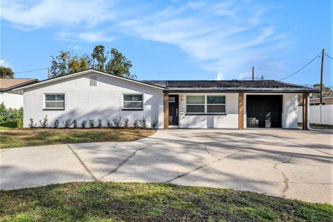 Casa en venta en Saint Petersburg, Florida, 3 dormitorios, 155.52 m2 № 1909475 - foto 1