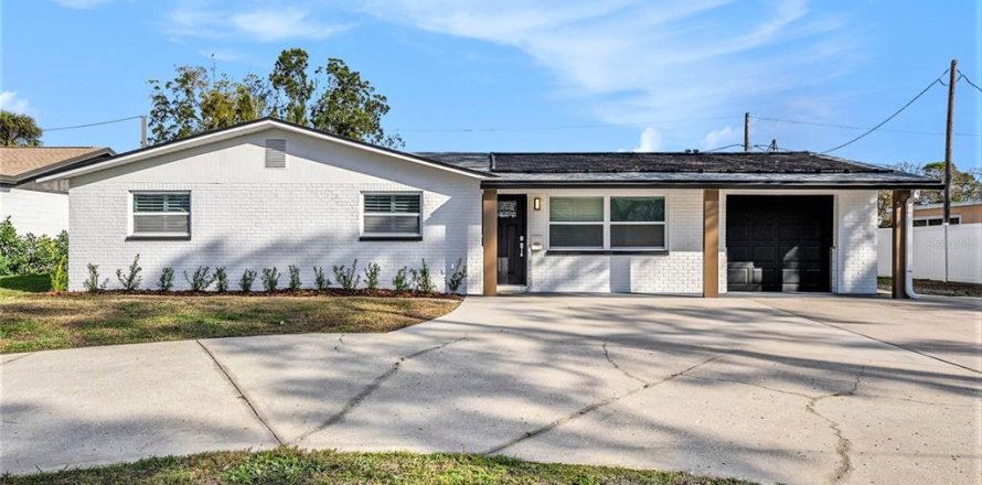 Casa en Saint Petersburg, Florida 3 dormitorios, 155.52 m2 № 1909475