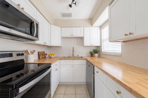 Appartement à louer à Altamonte Springs, Floride: 2 chambres, 90.12 m2 № 2399510 - photo 4