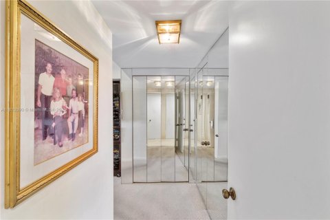 Copropriété à vendre à Miami, Floride: 2 chambres, 152.55 m2 № 1801127 - photo 18