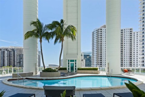 Copropriété à vendre à Miami, Floride: 2 chambres, 146.04 m2 № 1966882 - photo 27