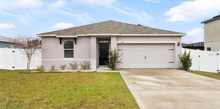 House in Kissimmee, Florida 4 bedrooms, 139.35 sq.m. № 1820957