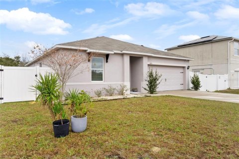 House in Kissimmee, Florida 4 bedrooms, 139.35 sq.m. № 1820957 - photo 3