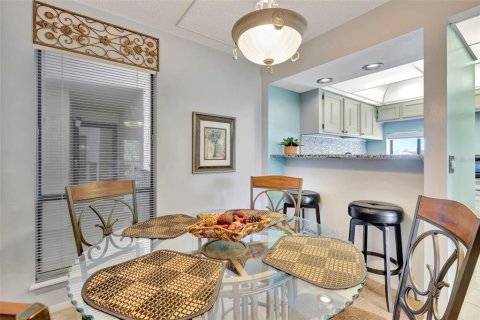 Condo in Sarasota, Florida, 1 bedroom  № 1898806 - photo 19