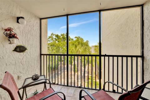 Condo in Sarasota, Florida, 1 bedroom  № 1898806 - photo 9
