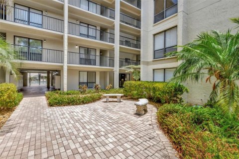 Condo in Sarasota, Florida, 1 bedroom  № 1898806 - photo 1