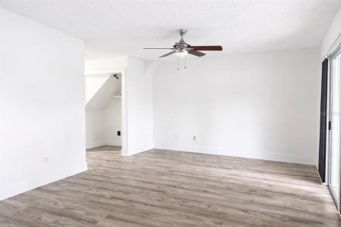 Touwnhouse à vendre à Orlando, Floride: 2 chambres, 109.25 m2 № 2123077 - photo 5