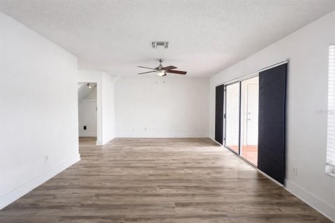 Touwnhouse à vendre à Orlando, Floride: 2 chambres, 109.25 m2 № 2123077 - photo 4