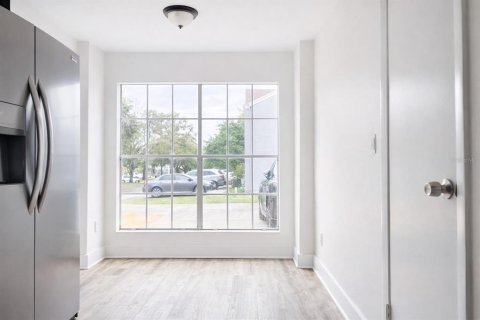 Touwnhouse à vendre à Orlando, Floride: 2 chambres, 109.25 m2 № 2123077 - photo 11