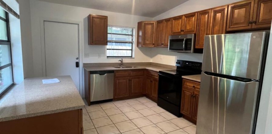 Villa ou maison à Hollywood, Floride 3 chambres, 111.48 m2 № 2253945
