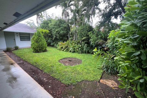 Villa ou maison à louer à Hollywood, Floride: 3 chambres, 111.48 m2 № 2253945 - photo 4