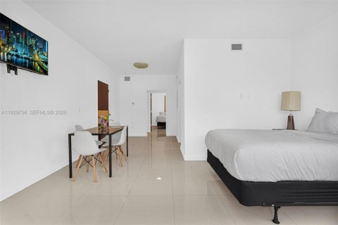 Apartamento en alquiler en Bay Harbor Islands, Florida, 1 dormitorio № 1988593 - foto 27