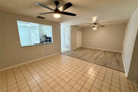 Touwnhouse à vendre à Orlando, Floride: 2 chambres, 118.82 m2 № 2378269 - photo 22