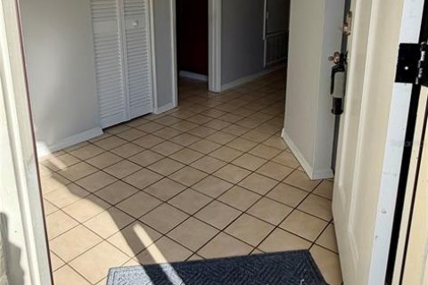 Touwnhouse à vendre à Orlando, Floride: 2 chambres, 118.82 m2 № 2378269 - photo 5
