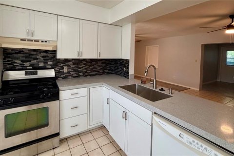 Touwnhouse à vendre à Orlando, Floride: 2 chambres, 118.82 m2 № 2378269 - photo 9
