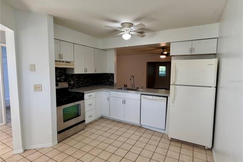 Touwnhouse à vendre à Orlando, Floride: 2 chambres, 118.82 m2 № 2378269 - photo 8
