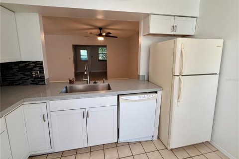 Touwnhouse à vendre à Orlando, Floride: 2 chambres, 118.82 m2 № 2378269 - photo 10