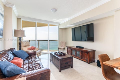 Condo in Sunny Isles Beach, Florida, 2 bedrooms  № 2091065 - photo 5