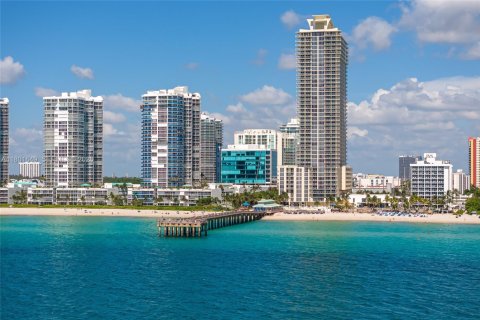 Condo in Sunny Isles Beach, Florida, 2 bedrooms  № 2091065 - photo 28