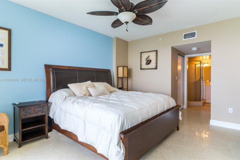Condo in Sunny Isles Beach, Florida, 2 bedrooms  № 2091065 - photo 12