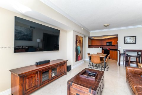 Condo in Sunny Isles Beach, Florida, 2 bedrooms  № 2091065 - photo 8