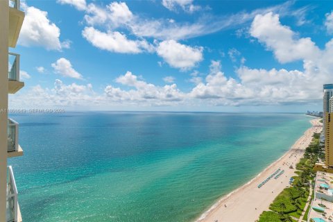 Condo in Sunny Isles Beach, Florida, 2 bedrooms  № 2091065