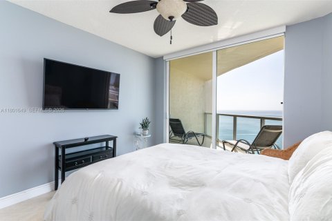 Condo in Sunny Isles Beach, Florida, 2 bedrooms  № 2091065 - photo 16