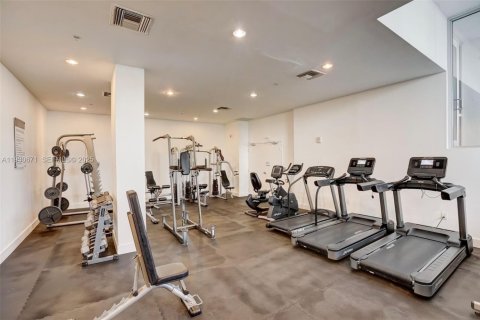 Condo in Miami, Florida, 2 bedrooms № 1989648 - photo 20