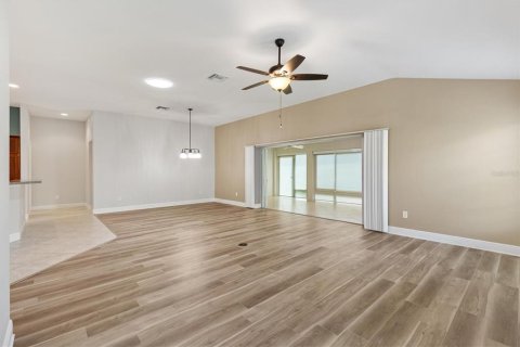 Casa en venta en The Villages, Florida, 3 dormitorios, 176.05 m2 № 1866462 - foto 15