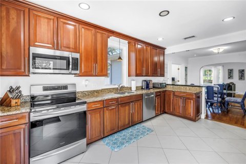 Casa en venta en Saint Petersburg, Florida, 3 dormitorios, 205.5 m2 № 1810126 - foto 20
