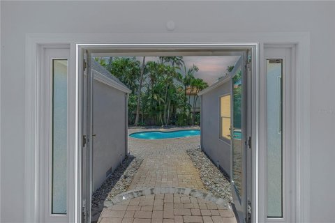 Casa en venta en Saint Petersburg, Florida, 3 dormitorios, 205.5 m2 № 1810126 - foto 29