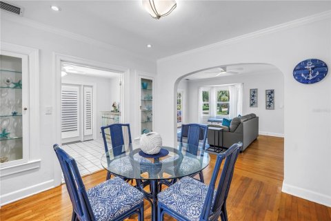 Casa en venta en Saint Petersburg, Florida, 3 dormitorios, 205.5 m2 № 1810126 - foto 12