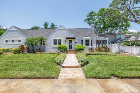Casa en venta en Saint Petersburg, Florida, 3 dormitorios, 205.5 m2 № 1810126 - foto 2