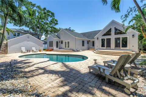 Casa en venta en Saint Petersburg, Florida, 3 dormitorios, 205.5 m2 № 1810126 - foto 4