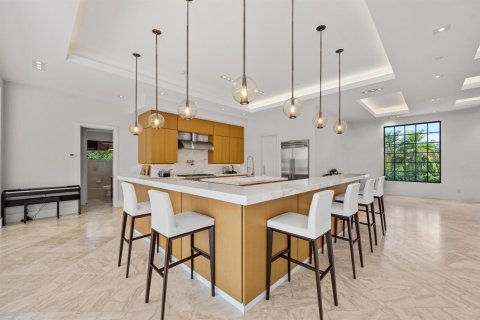 House in Wellington, Florida 4 bedrooms, 437.57 sq.m. № 2388010 - photo 16