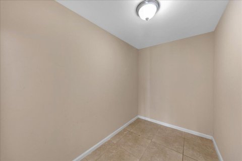 Condominio en venta en Pompano Beach, Florida, 1 dormitorio, 64.47 m2 № 2181208 - foto 18